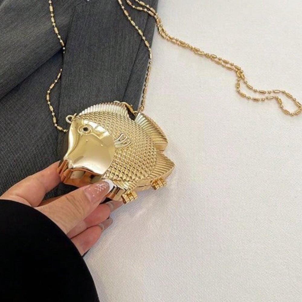Small Gold Fish Statement Bag – Coastal Charm Meets Golden Elegance - Picture 9 of 10